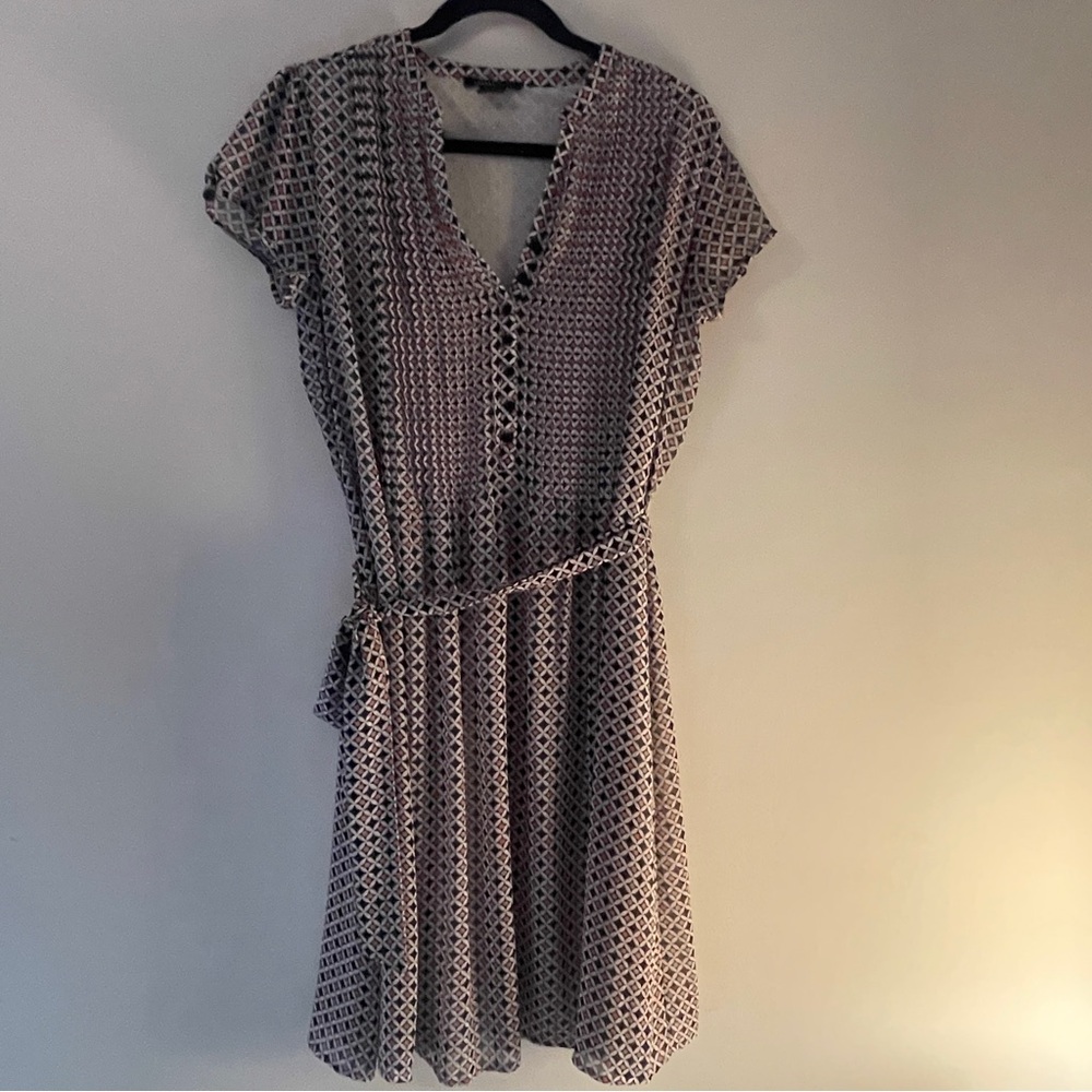 Robert Louis Fit and Flare Dress Women’s Size Medium Geometric Pattern